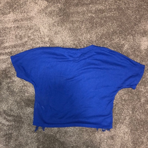 ✨Blue detailed tee✨ - Picture 4 of 5